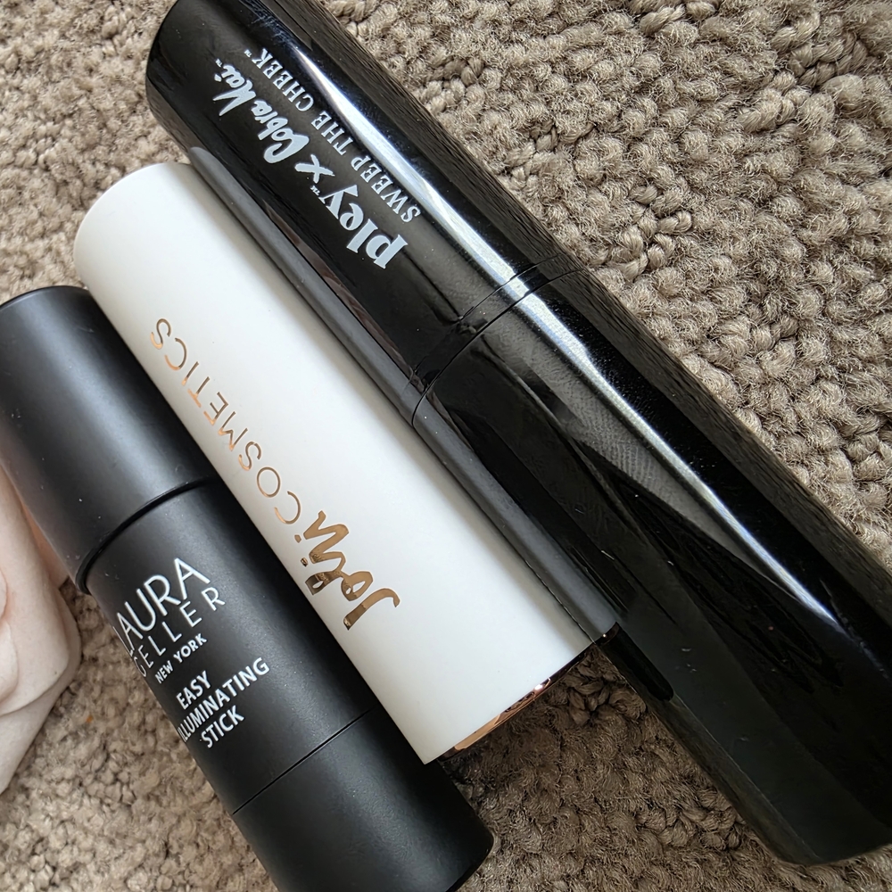 Laura Geller Easy Illuminating Stick - Black - Picture 2 of 7